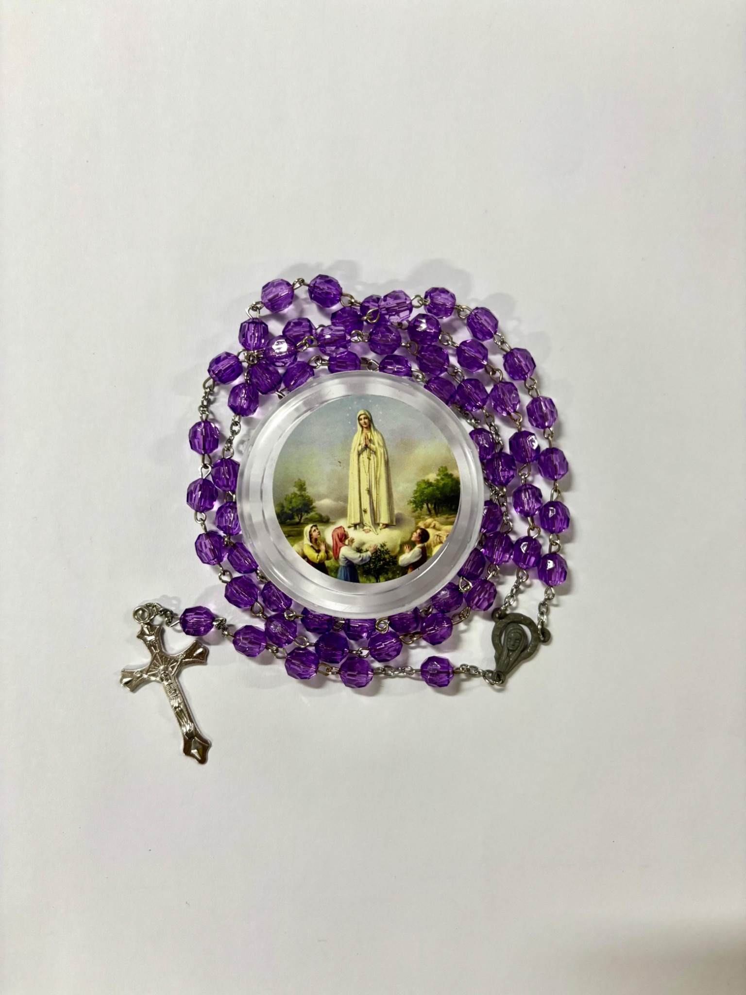 Purple bead Our Lady of Fatima Catholic rosary with presentation case