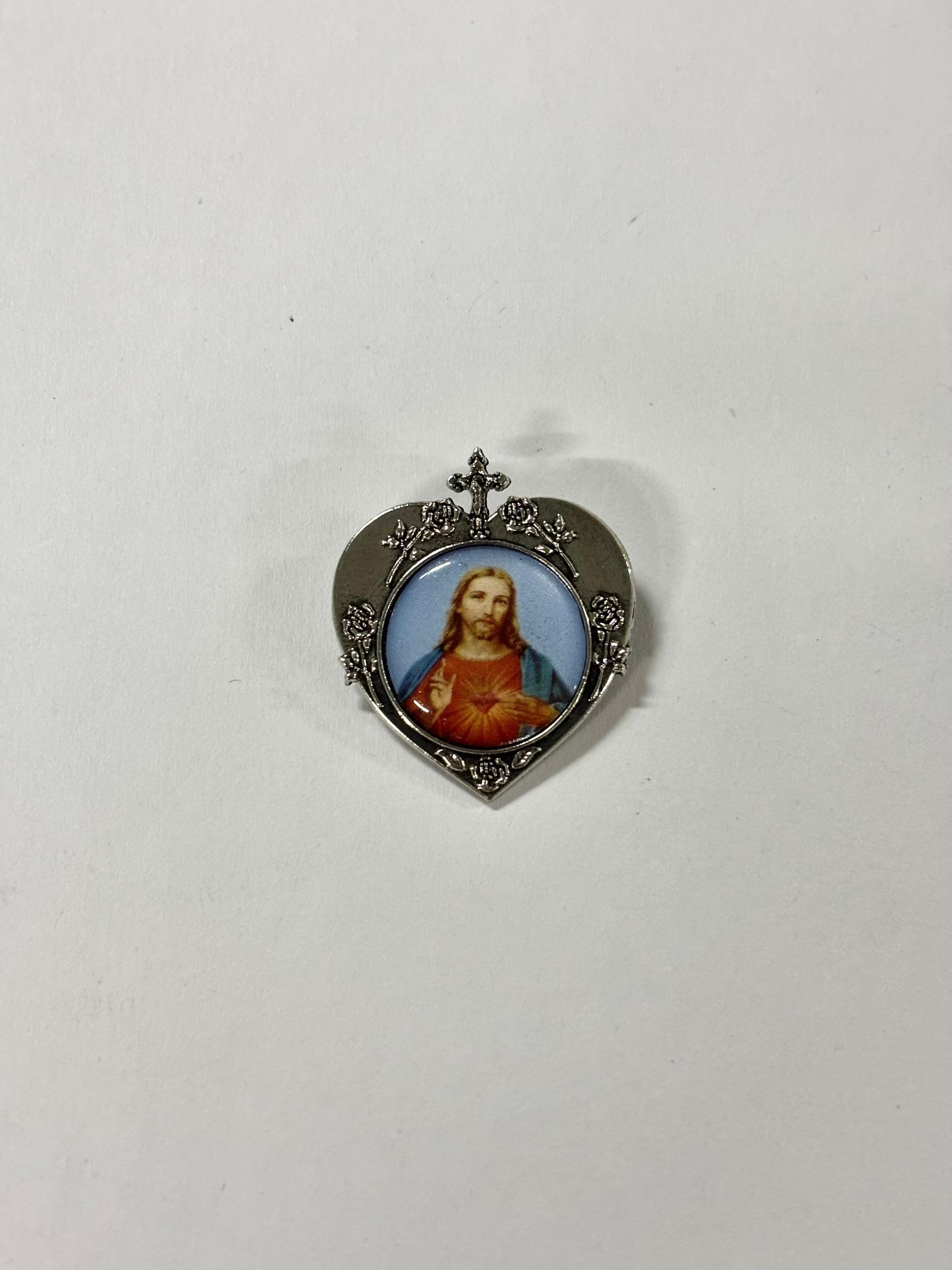 Silver-tone heart brooch featuring the Sacred Heart of Jesus
